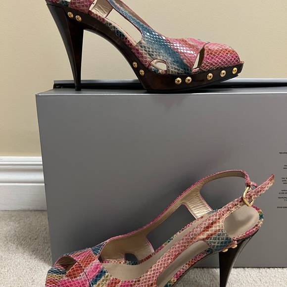 Stuart Weitzman Snake Shine platform sandal - Picture 3 of 3